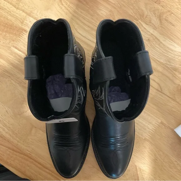 Women’s Short Cowboy Boots Black Leather Boots NWOB Size 6 Soto Janis - Picture 14 of 15